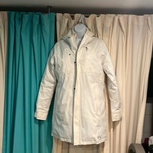 Under Armour waterproof down coat M